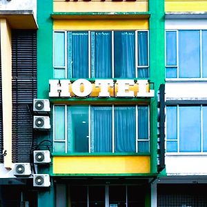 Ark Serendah Hotel